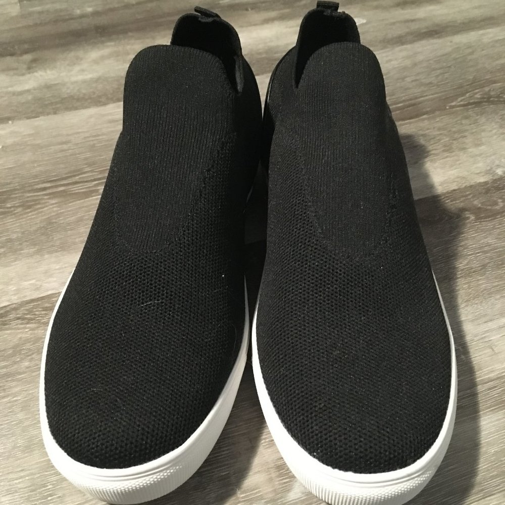Blondo Waterproof Slip-on Sneaker - New
